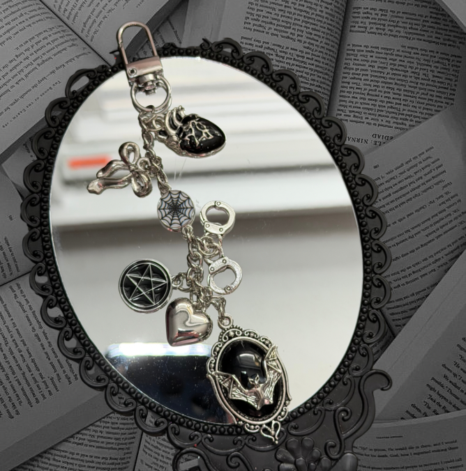 Batty Kindle Charm 2