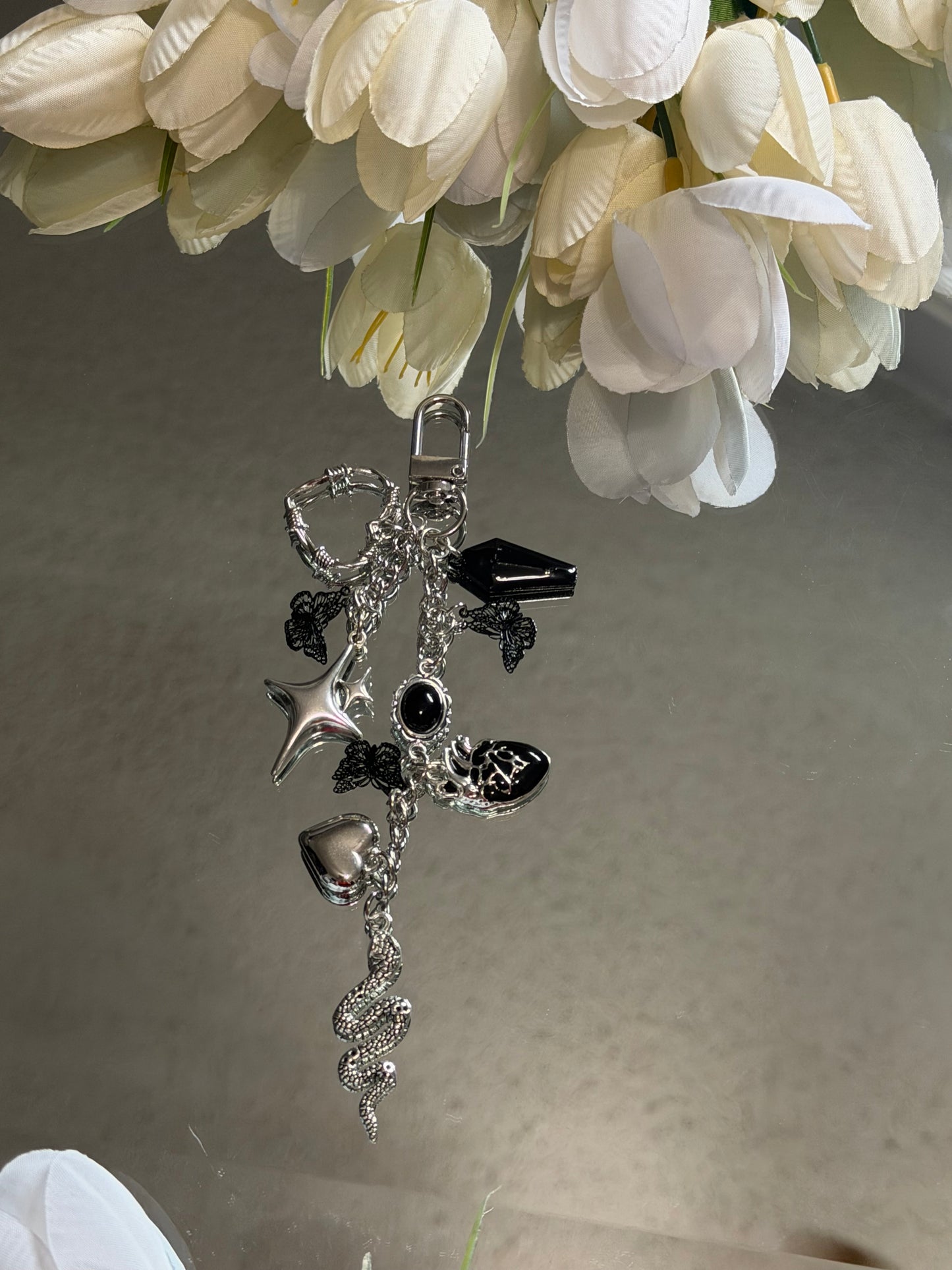 Venom E-Reader Charm