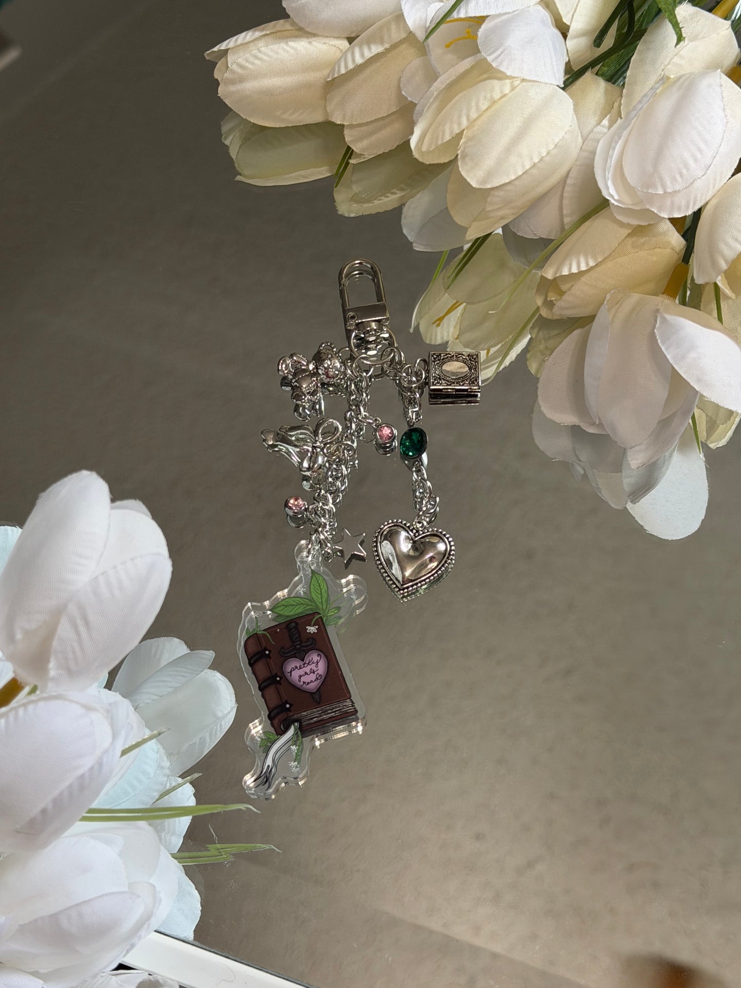 Pretty Girls Read E-Reader Charm